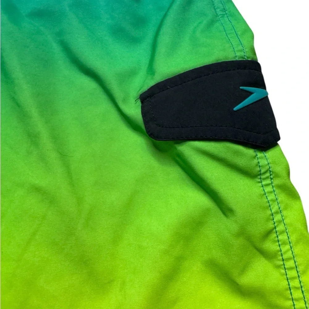 ✨🏄‍♂️ Speedo Men’s Ombre‎ Board Shorts Surf Trunks Green Yellow Small 🏄‍♂️✨
